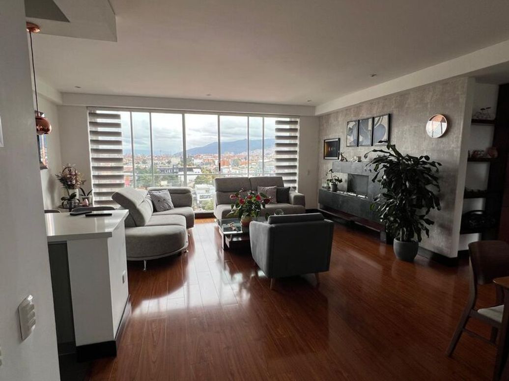 Apartamento de 3 alcobas en venta en El Contador, Bogotá, 160 m² · foto 2 de 20