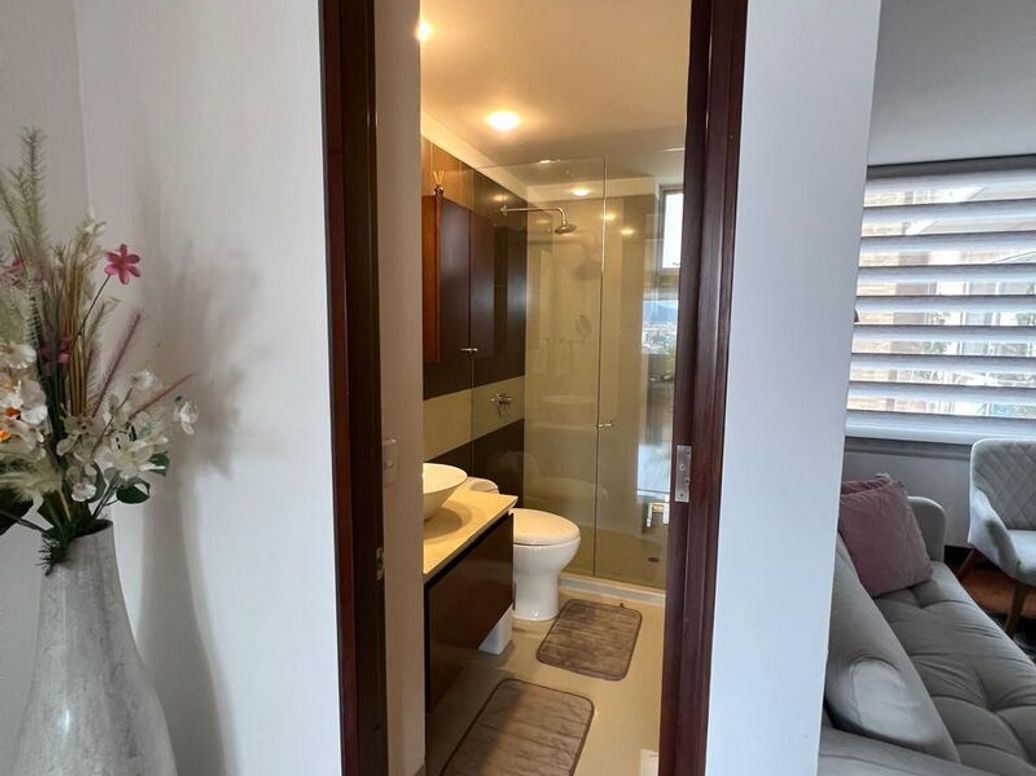 Apartamento de 3 alcobas en venta en El Contador, Bogotá, 160 m² · foto 11 de 20