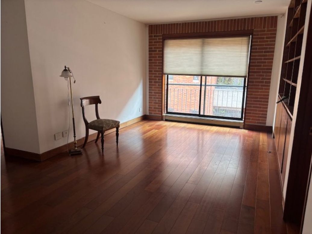 Apartamento de 3 alcobas en venta en Los Rosales, Bogotá, 260 m² · foto 8 de 14