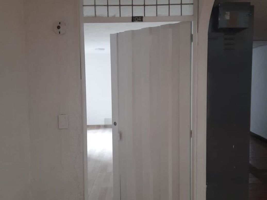 Apartamento de 3 alcobas en venta en Voto Nacional, Bogotá, 53 m² · foto 10 de 16