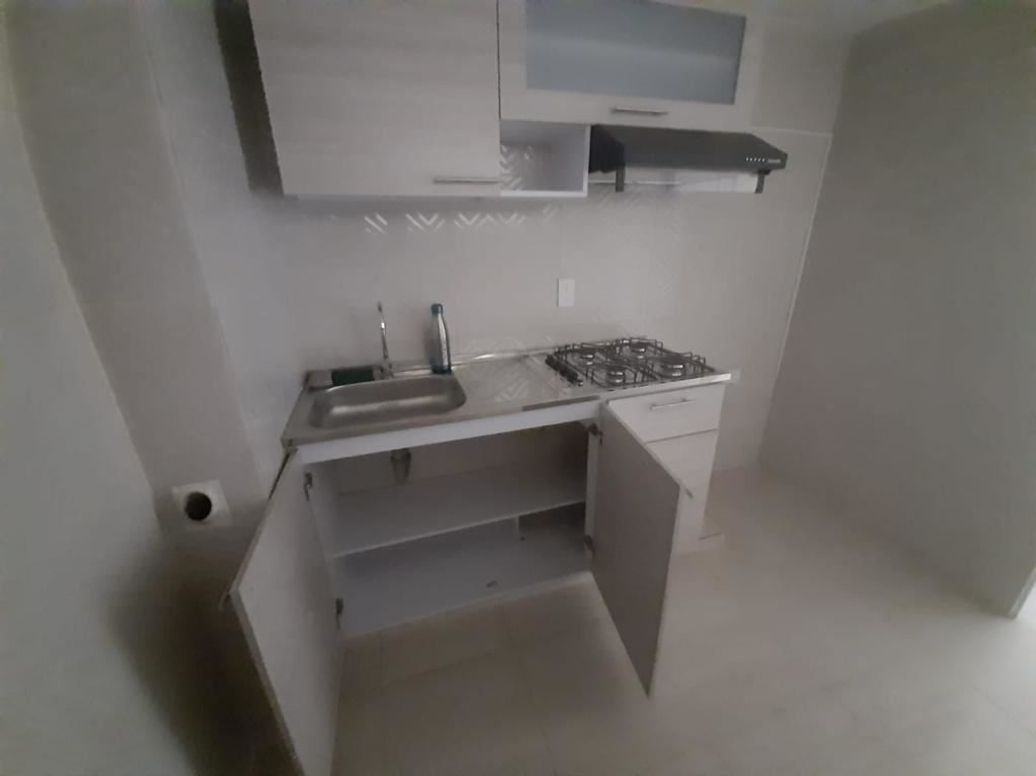 Apartamento de 3 alcobas en venta en Voto Nacional, Bogotá, 53 m² · foto 13 de 16