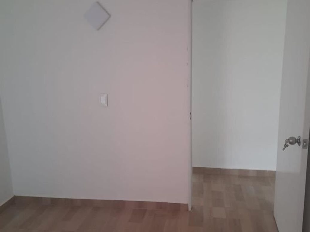 Apartamento de 3 alcobas en venta en Voto Nacional, Bogotá, 53 m² · foto 3 de 16