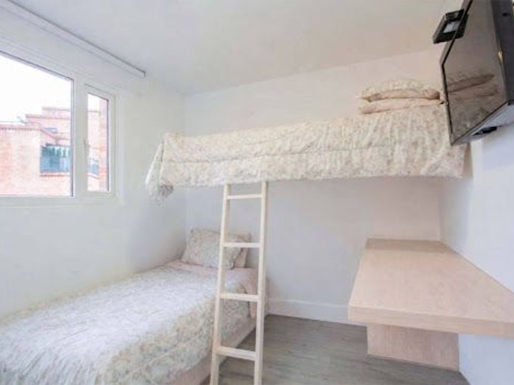 Apartamento de 2 alcobas en venta en Chico, Bogotá, 396 m² · foto 18 de 20
