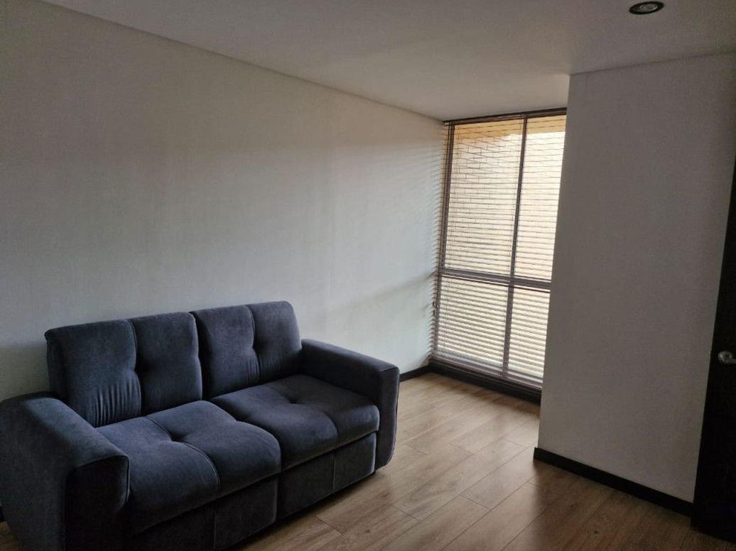 Apartamento de 2 alcobas en arriendo en Cedro Narvaez, Bogotá, 74 m² · foto 7 de 19