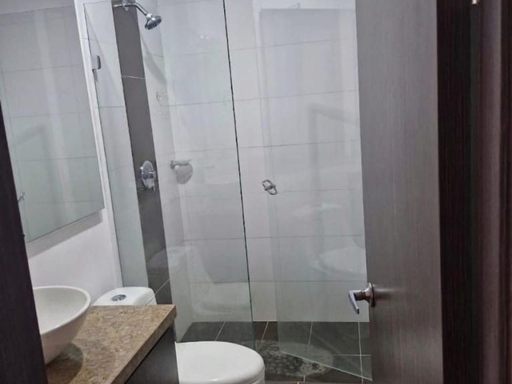 Apartamento de 2 alcobas en arriendo en Cedro Narvaez, Bogotá, 74 m² · foto 13 de 19