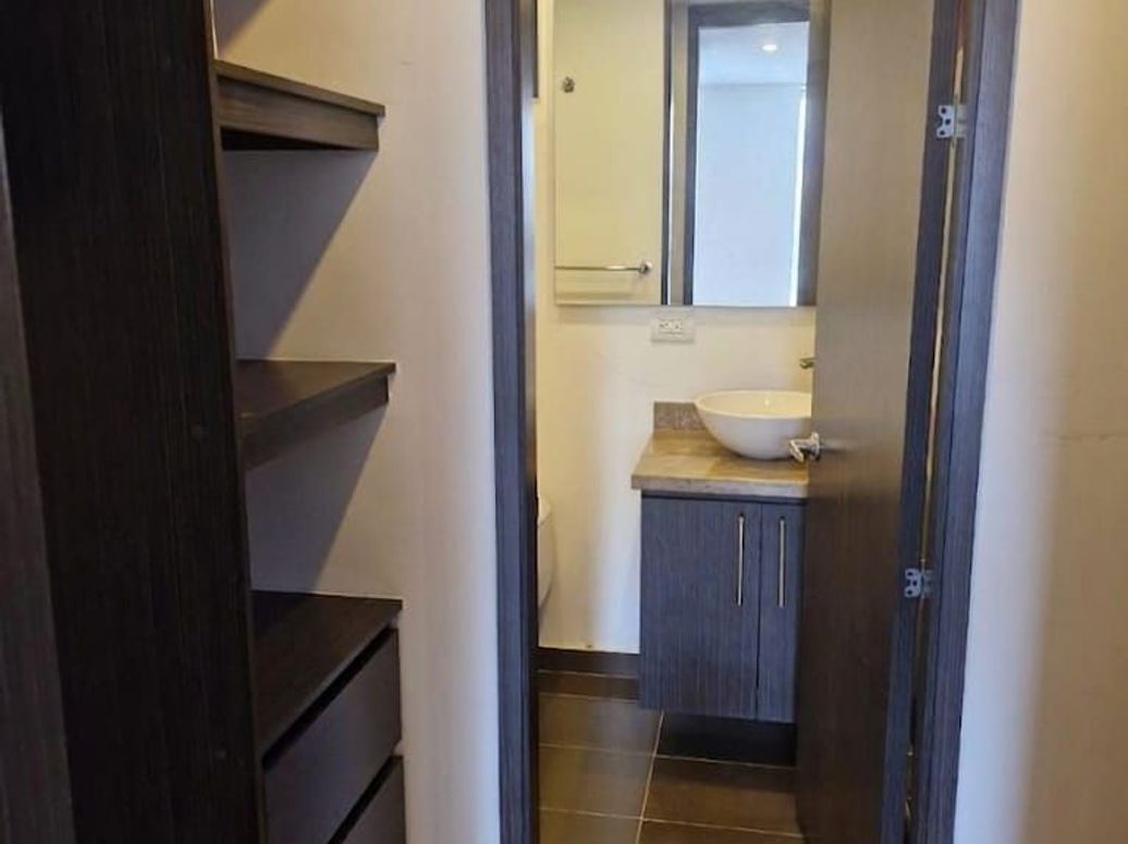 Apartamento de 2 alcobas en arriendo en Cedro Narvaez, Bogotá, 74 m² · foto 9 de 19