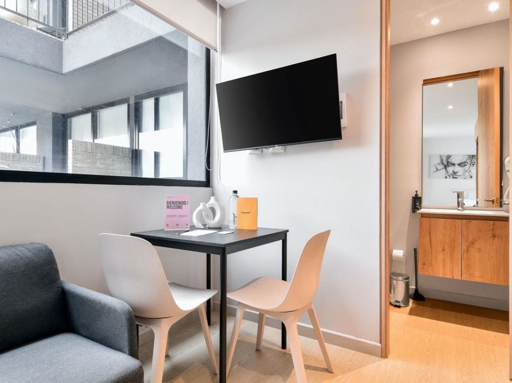 Apartamento de 1 alcoba en venta en El Nogal, Bogotá, 27 m² · foto 2 de 14