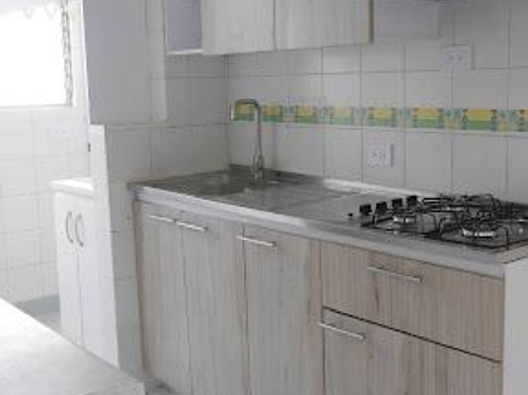 Apartamento de 3 alcobas en venta en Cedritos, Bogotá, 67 m² · foto 5 de 14