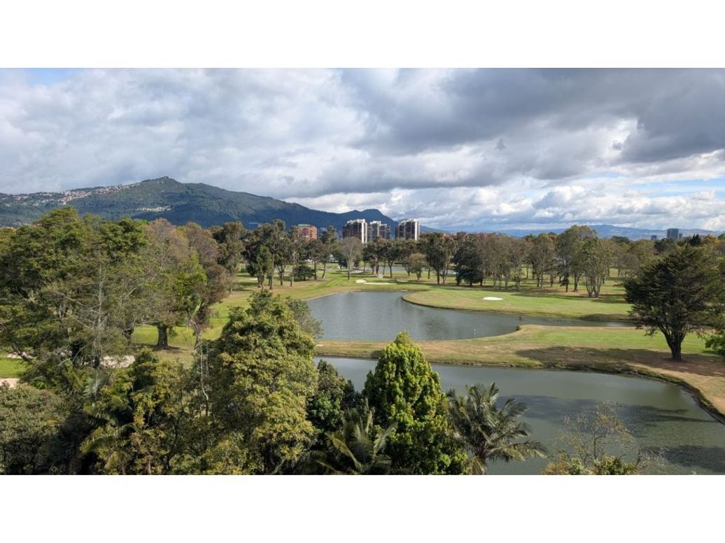 Apartaestudio en venta en Country Club, Bogotá, 35 m² · foto 2 de 20
