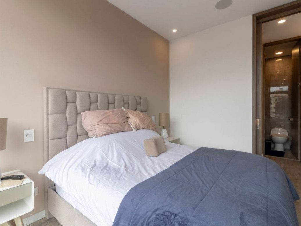 Apartamento de 1 alcoba en venta en Santa Barbara Occidental, Bogotá, 57 m² · foto 9 de 16