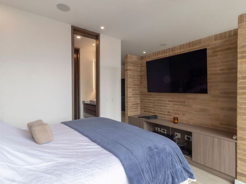 Apartamento de 1 alcoba en venta en Santa Barbara Occidental, Bogotá, 57 m² · foto 10 de 16