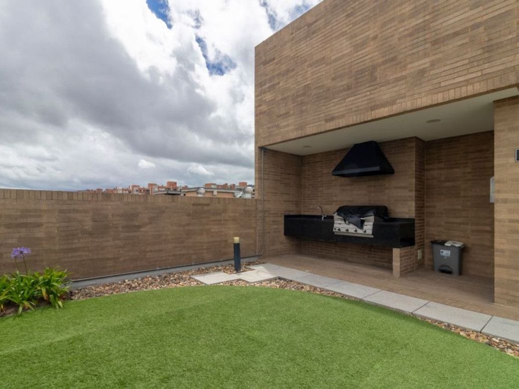 Apartamento de 1 alcoba en venta en Santa Barbara Occidental, Bogotá, 57 m² · foto 15 de 16