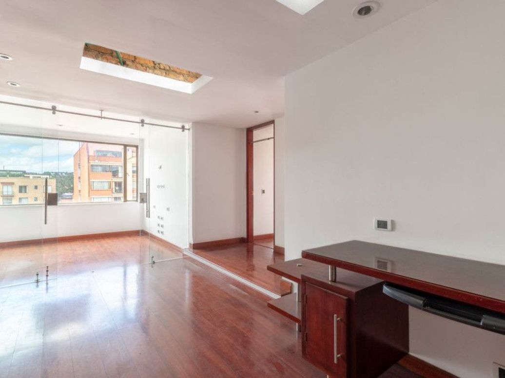 Apartamento de 5 alcobas en venta en Santa Barbara Occidental, Bogotá, 340 m² · foto 13 de 20