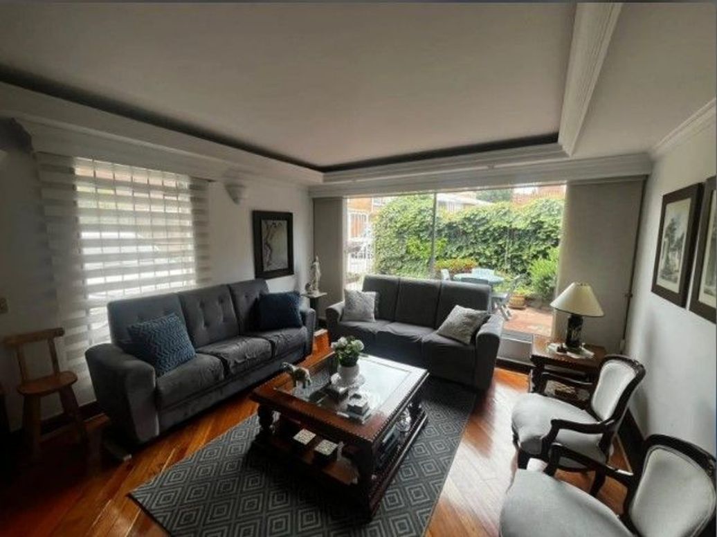 Casa de 5 alcobas en venta en Ub. Cordoba Niza, Bogotá, 270 m² · foto 7 de 20