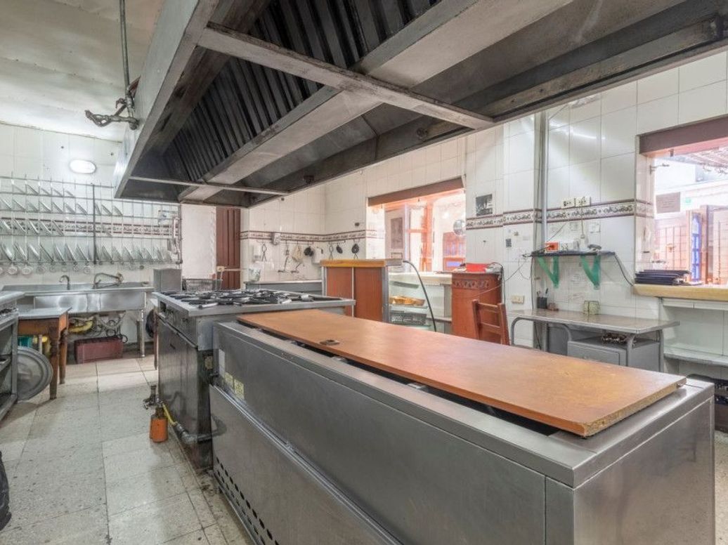 Casa de 14 alcobas en venta en La Portada, Bogotá, 600 m² · foto 11 de 20