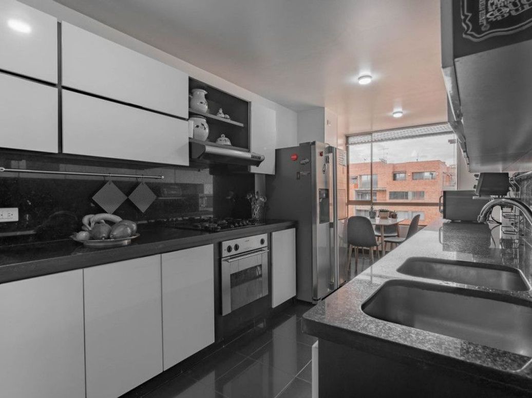 Apartamento de 3 alcobas en arriendo en Cedritos, Bogotá, 360 m² · foto 12 de 20