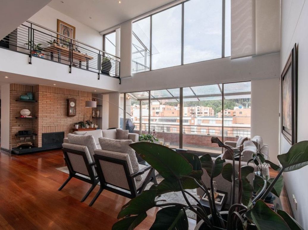 Apartamento de 3 alcobas en venta en Cedritos, Bogotá, 360 m² · foto 2 de 20