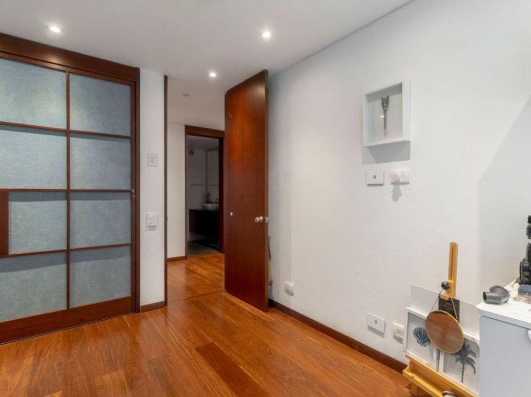 Apartamento de 4 alcobas en venta en Los Rosales, Bogotá, 400 m² · foto 12 de 20