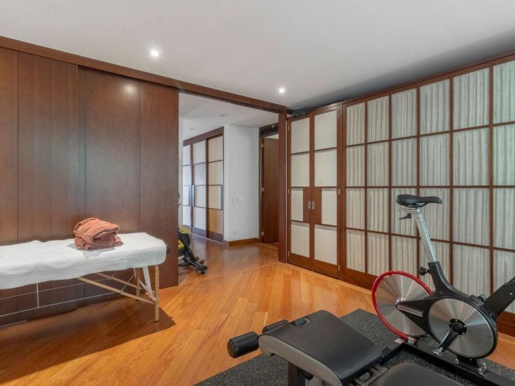 Apartamento de 4 alcobas en venta en Los Rosales, Bogotá, 400 m² · foto 19 de 20