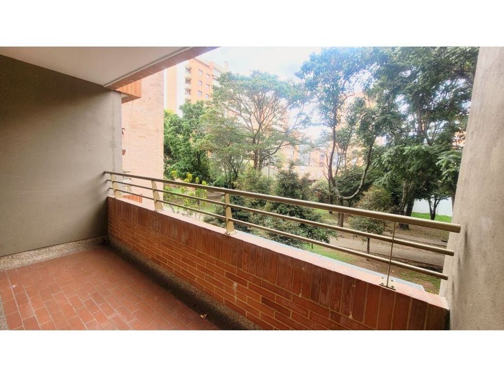 Apartamento de 3 alcobas en venta en Belmira, Bogotá, 127 m² · foto 2 de 20
