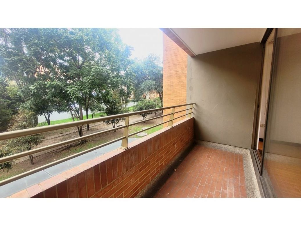 Apartamento de 3 alcobas en venta en Belmira, Bogotá, 127 m² · foto 5 de 20
