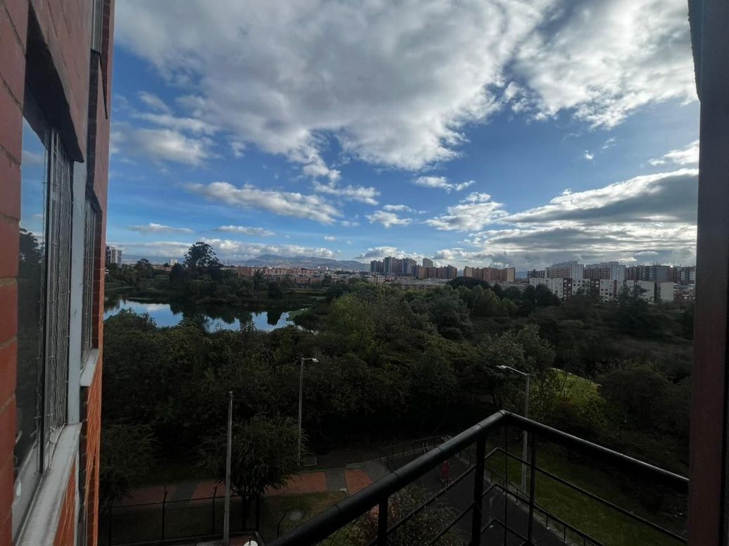Apartamento de 3 alcobas en venta en El Castillo, Bogotá, 57 m² · foto 6 de 20