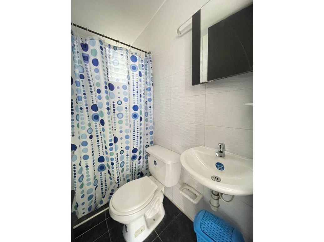 Apartamento en arriendo en Castilla, Bogotá · foto 2 de 13