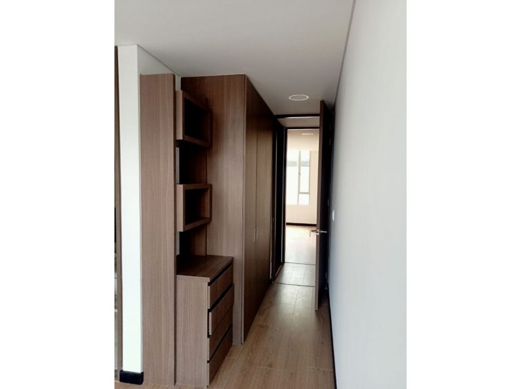 Apartamento de 2 alcobas en venta en El Batán, Bogotá, 61 m² · foto 5 de 11