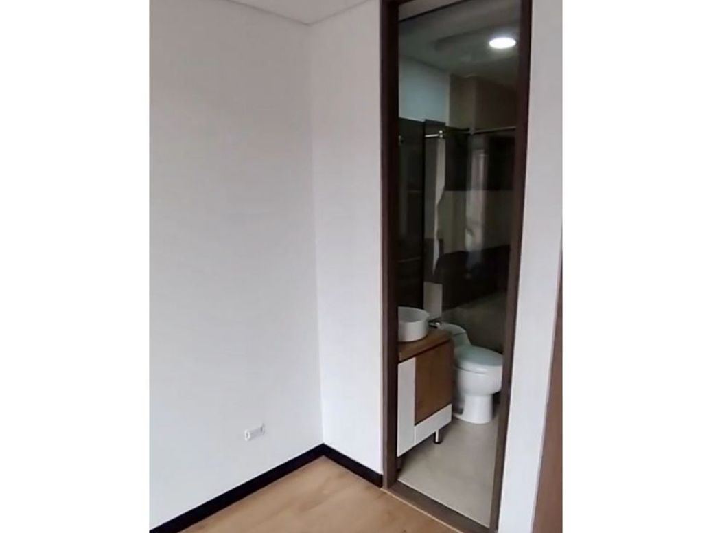 Apartamento de 2 alcobas en venta en El Batán, Bogotá, 61 m² · foto 9 de 11