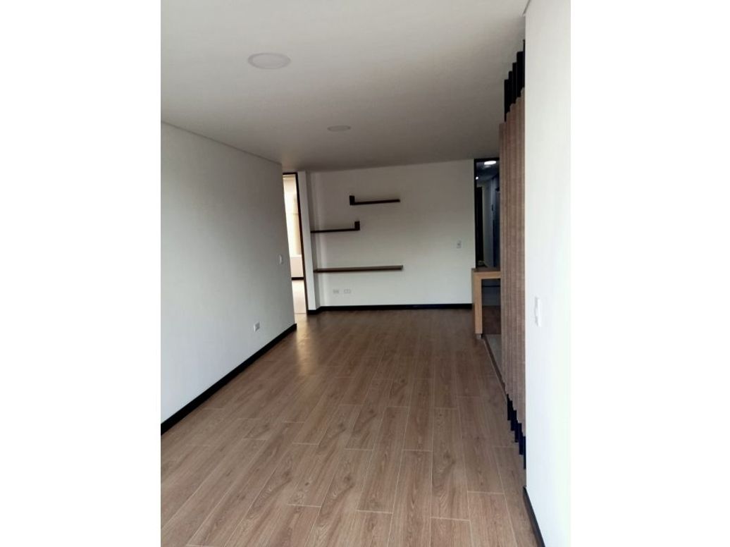 Apartamento de 2 alcobas en venta en El Batán, Bogotá, 61 m² · foto 8 de 11
