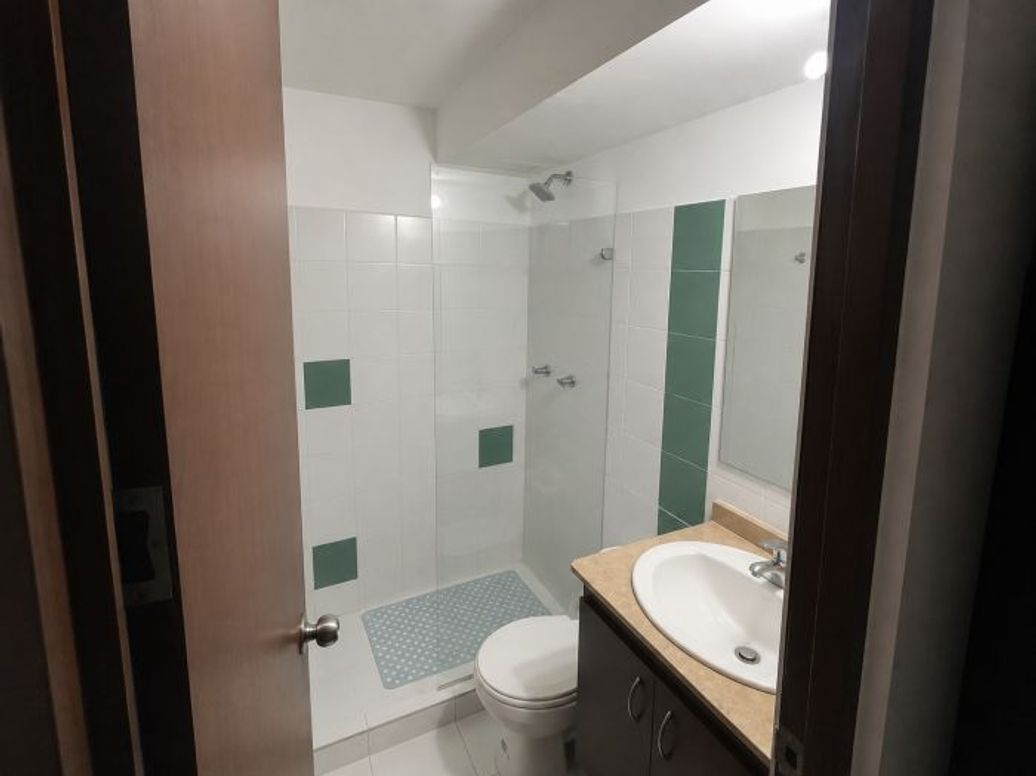 Apartamento de 3 alcobas en venta en El Castillo, Bogotá, 57 m² · foto 10 de 17