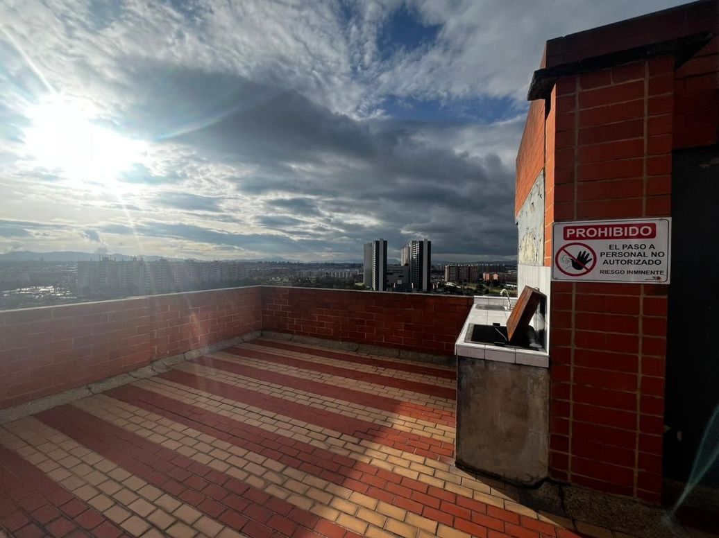 Apartamento de 3 alcobas en venta en El Castillo, Bogotá, 57 m² · foto 12 de 17