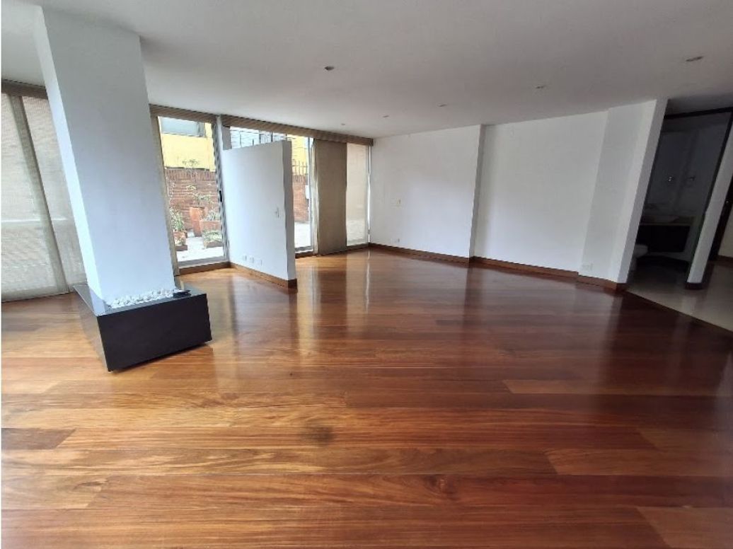 Apartamento de 3 alcobas en venta en Molinos Norte, Bogotá, 210 m² · foto 2 de 20