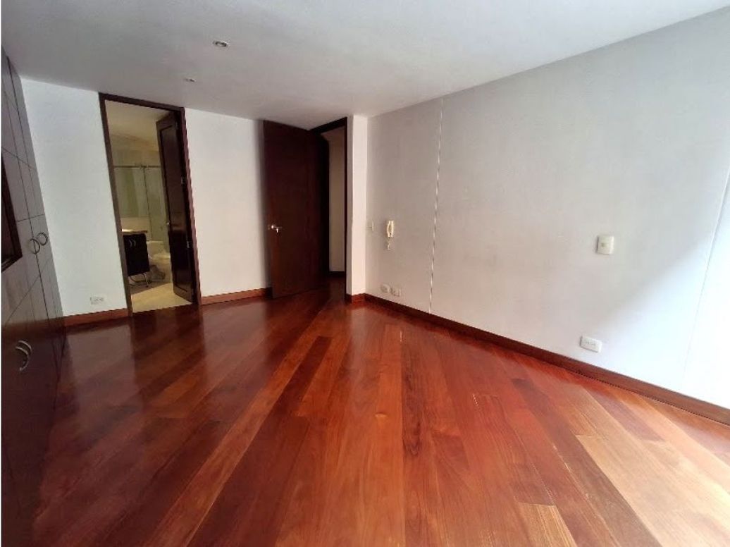 Apartamento de 3 alcobas en venta en Molinos Norte, Bogotá, 210 m² · foto 13 de 20