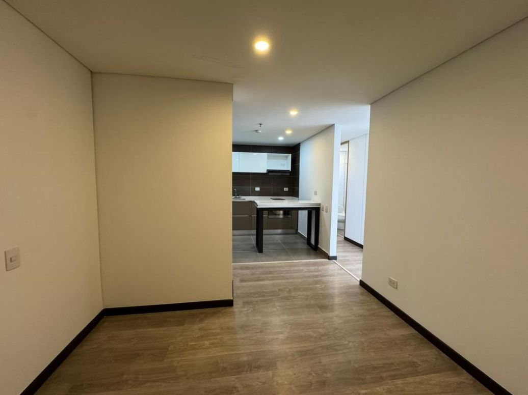 Apartamento de 1 alcoba en venta en Chapinero Central, Bogotá, 41 m² · foto 3 de 20