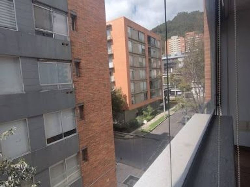Apartamento de 2 alcobas en venta en Santa Barbara Oriental, Bogotá, 72 m² · foto 13 de 20
