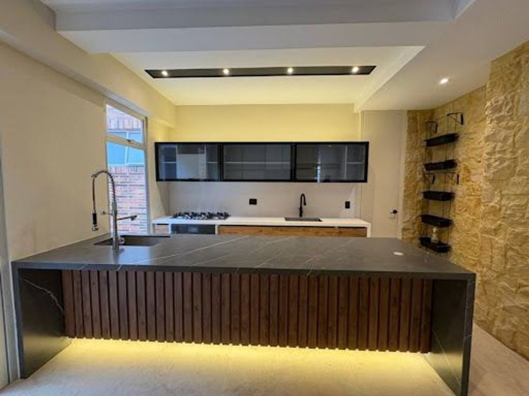 Apartamento de 2 alcobas en venta en Chico Oriental, Bogotá, 158 m² · foto 5 de 20