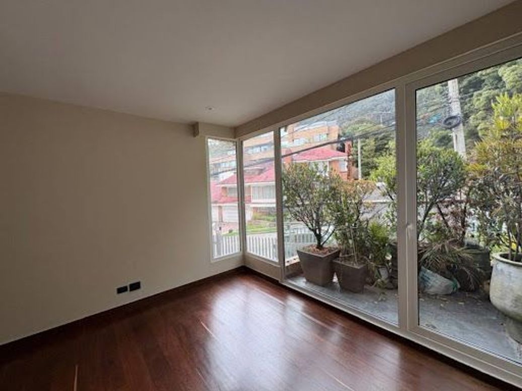 Apartamento de 2 alcobas en venta en Chico Oriental, Bogotá, 158 m² · foto 9 de 20