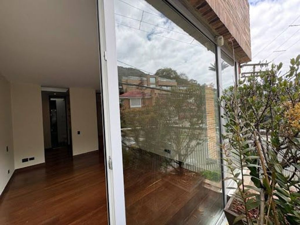 Apartamento de 2 alcobas en venta en Chico Oriental, Bogotá, 158 m² · foto 10 de 20