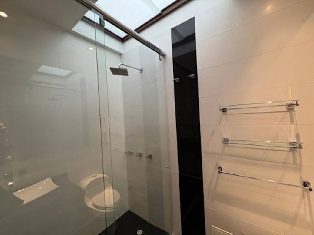 Apartamento de 2 alcobas en venta en Chico Oriental, Bogotá, 158 m² · foto 13 de 20