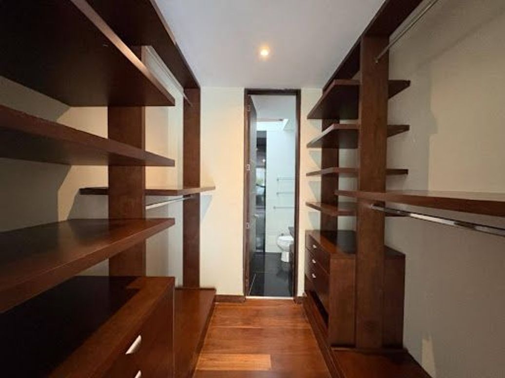 Apartamento de 2 alcobas en venta en Chico Oriental, Bogotá, 158 m² · foto 14 de 20