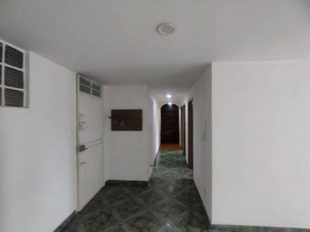 Apartamento de 2 alcobas en venta en Quinta Paredes, Bogotá, 68 m² · foto 6 de 19