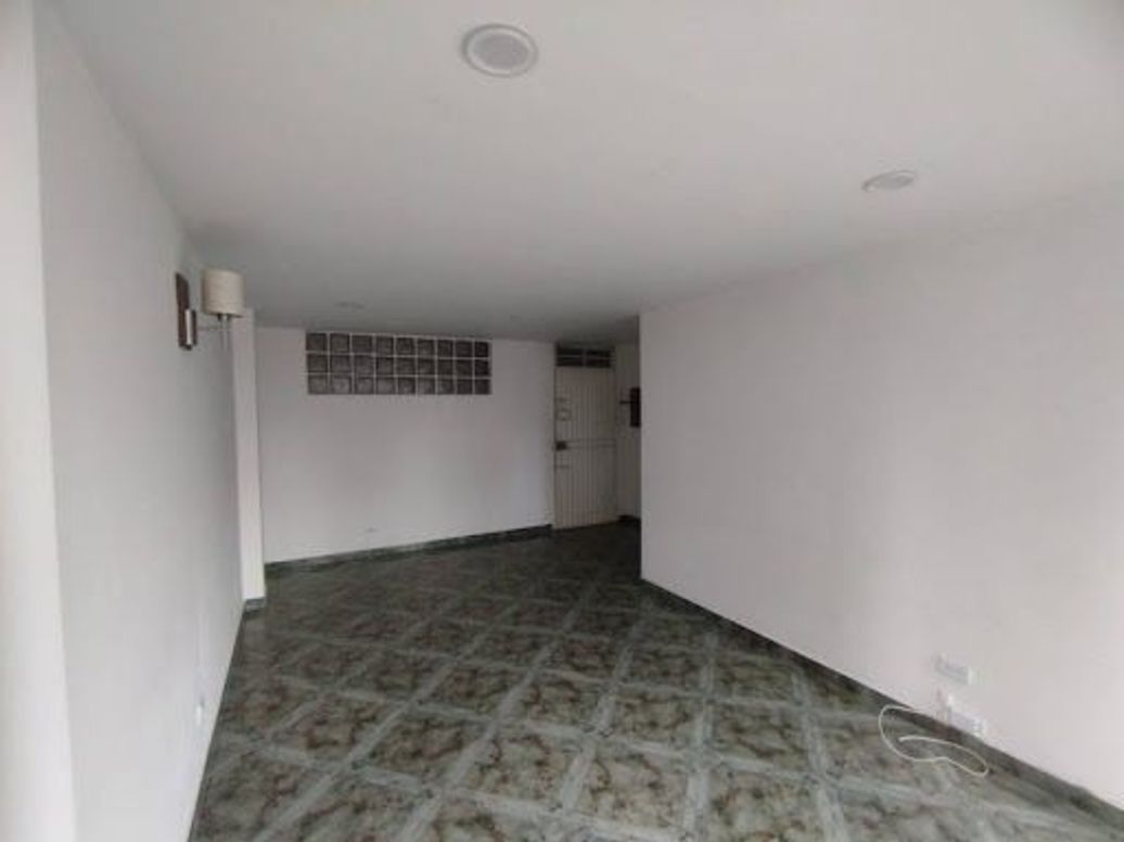 Apartamento de 2 alcobas en venta en Quinta Paredes, Bogotá, 68 m² · foto 7 de 19