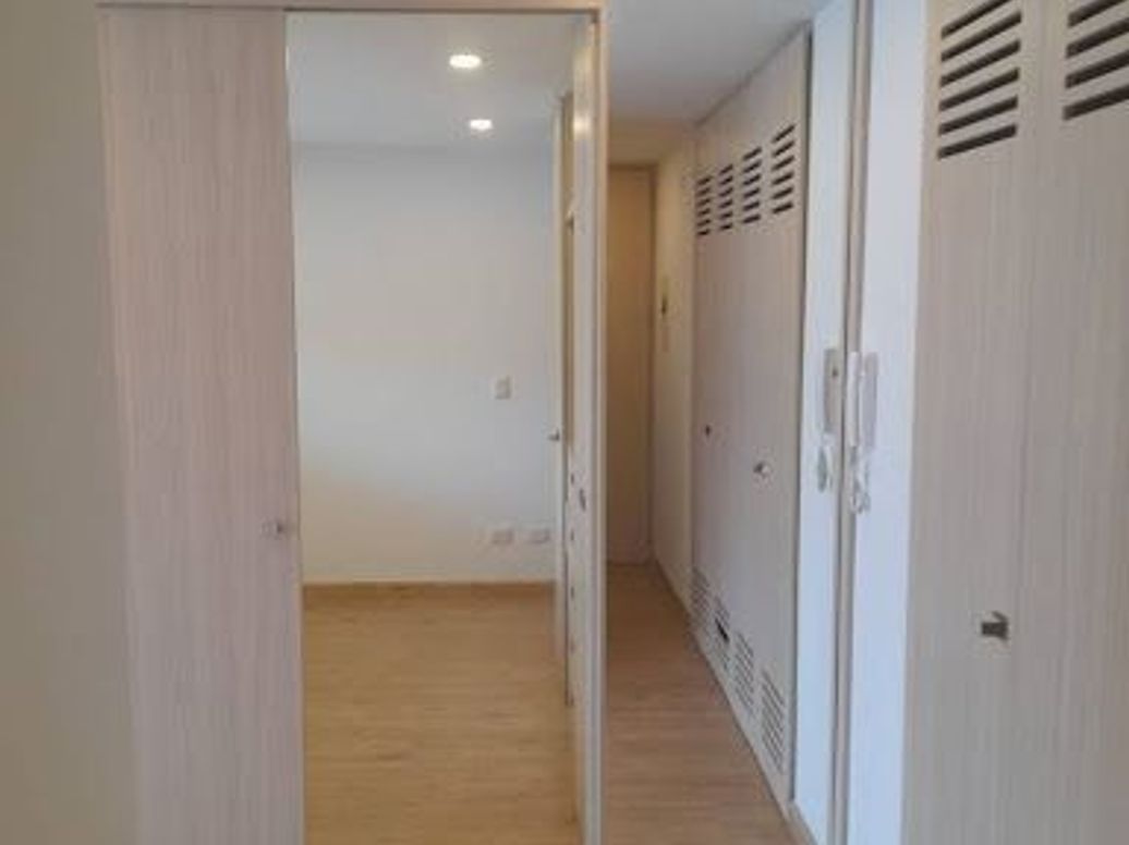 Apartamento de 1 alcoba en venta en Santa Barbara Oriental, Bogotá, 40 m² · foto 11 de 20