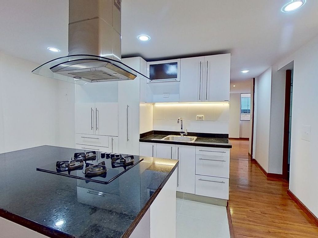 Apartamento de 2 alcobas en venta en Santa Barbara Central, Bogotá, 83 m² · foto 17 de 20
