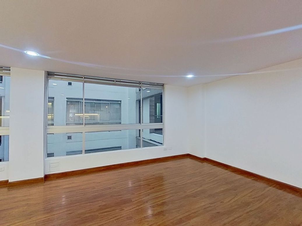 Apartamento de 2 alcobas en venta en Santa Barbara Central, Bogotá, 83 m² · foto 10 de 20
