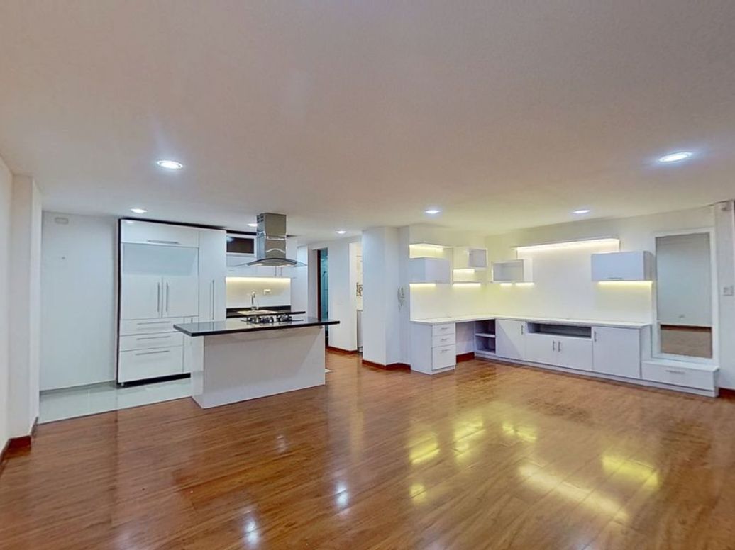 Apartamento de 2 alcobas en venta en Santa Barbara Central, Bogotá, 83 m² · foto 18 de 20