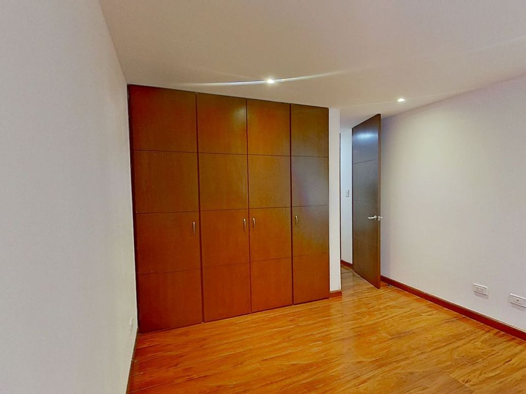 Apartamento de 2 alcobas en venta en Santa Barbara Central, Bogotá, 83 m² · foto 7 de 20