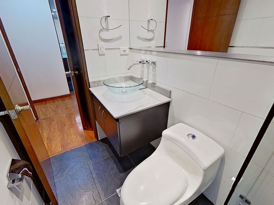 Apartamento de 2 alcobas en venta en Santa Barbara Central, Bogotá, 83 m² · foto 11 de 20