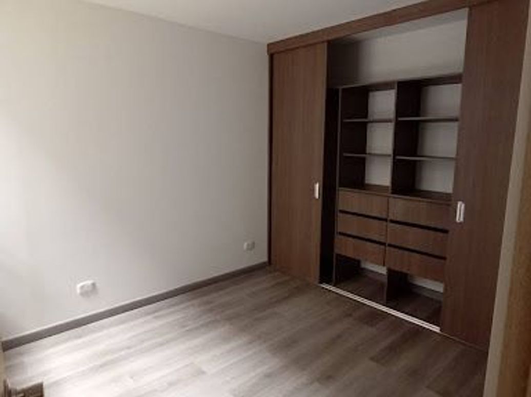 Apartamento en arriendo en San José De Bavaria, Bogotá · foto 5 de 18